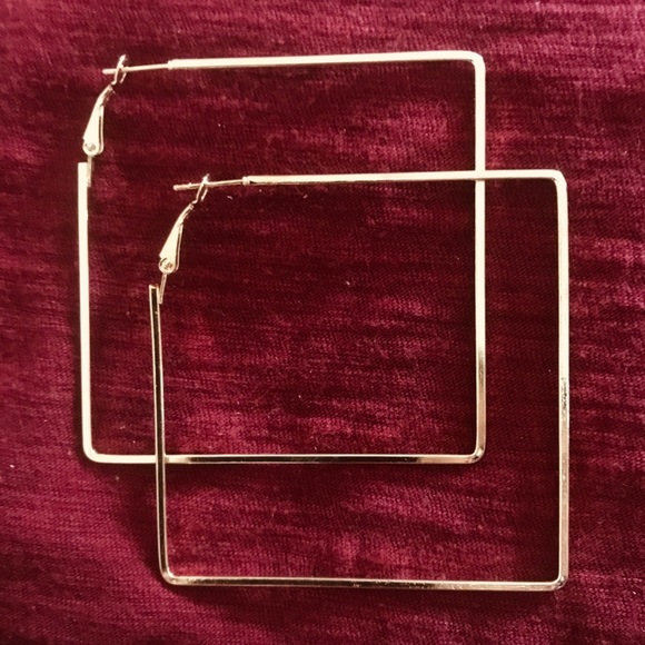 Jewelry - Gold Lg Square Hoop earrings